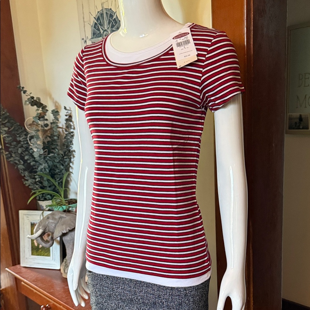NWT northern reflections size small cotton Striped Red and White Women's Top